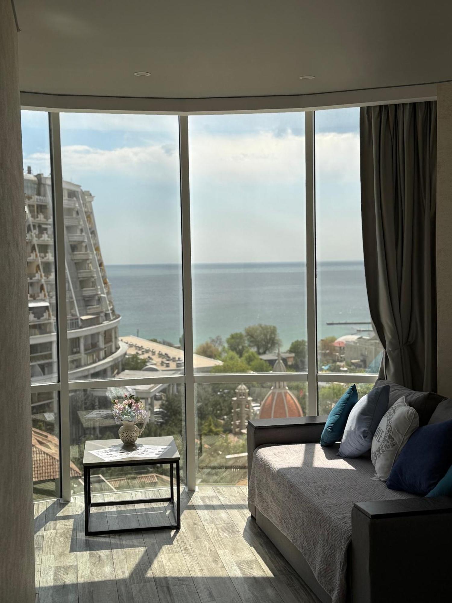Gagarin Plaza Apartments Odessa Exteriör bild